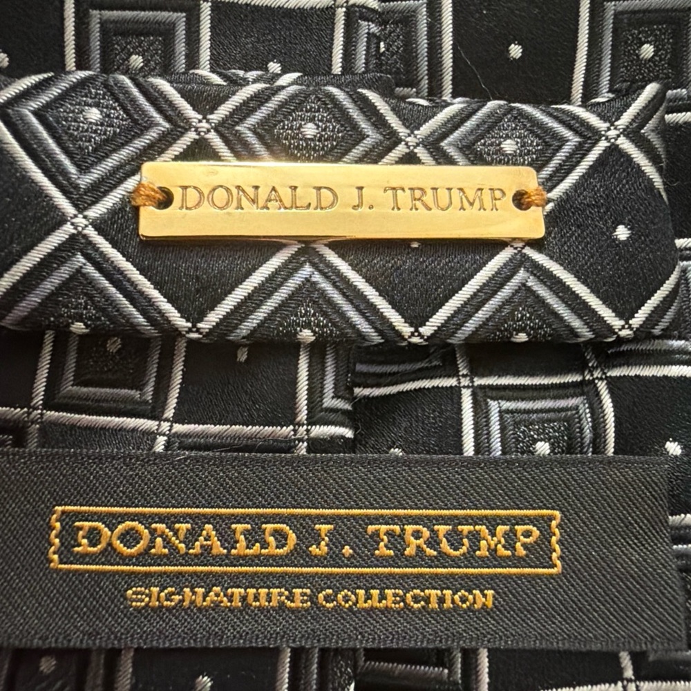 Donald J. Trump Signature Collection Black Tie
